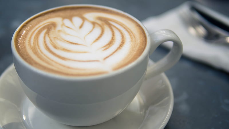 coffee latte in white ceramic mug, HD wallpaper