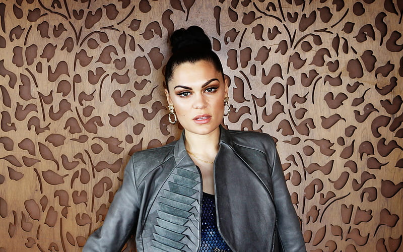 Jessie J, British singer, beautiful brunette, gray leather jacket, Jessica Ellen Cornish, HD wallpaper