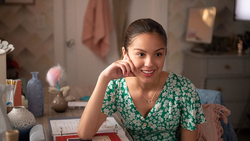 Smiley Olivia Rodrigo Is Wearing Green White Flowers Printed Dress Girls, HD wallpaper Smiley Olivia Rodrigo Is Wearing Green White Flowers Printed Dress Girls, HD wallpaper