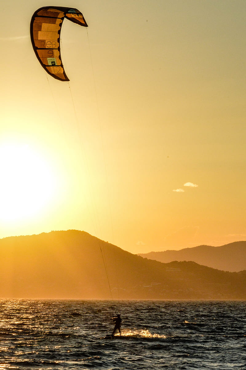 kitesurfing, man, sunset, sea, glare, HD phone wallpaper