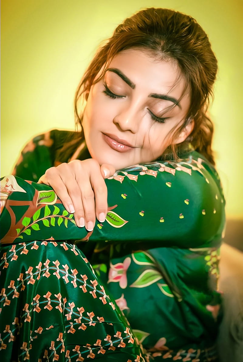 Kajal Aggarwal, actress, kajal agarwal, kajalagarwal, kajalaggarwal, tamil actress, tamil movie, telugu actress, telugu movie, HD phone wallpaper
