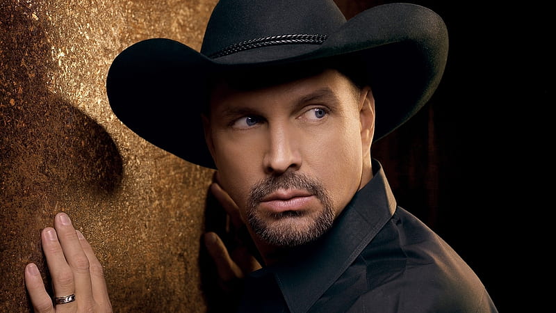 garth brooks straw hat