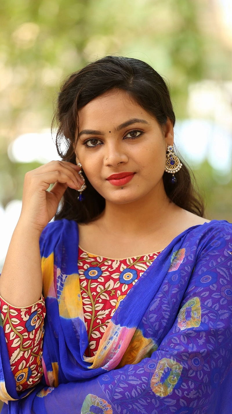 Avanthika , romantic criminal, telugu actress, HD phone wallpaper