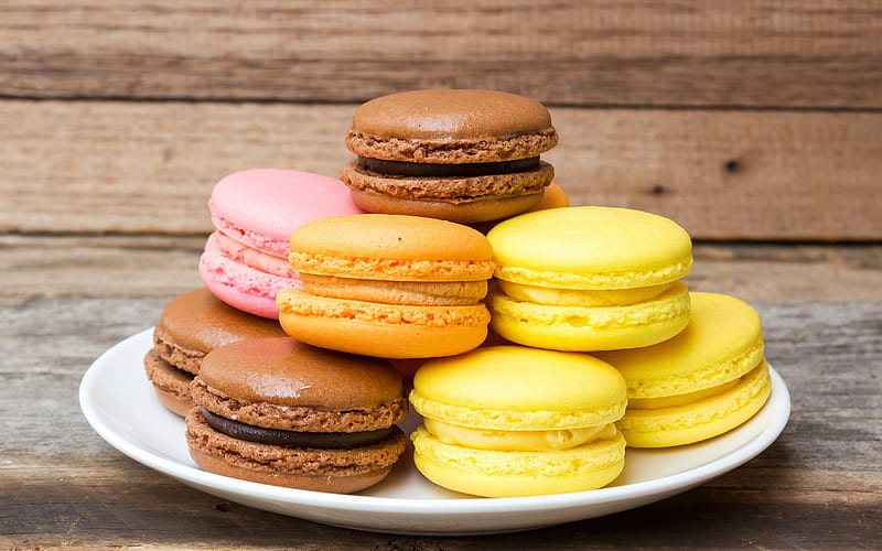 colorful biscuits, macaroons, yellow biscuits, chocolate macaroons, pastries, dessert, HD wallpaper