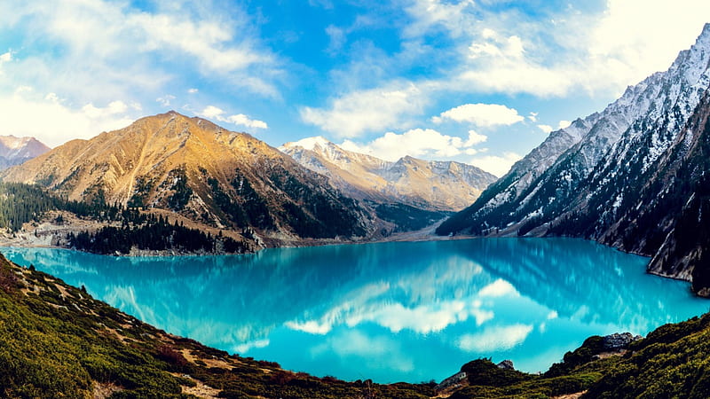 beautiful deep blue mountain lake, mountains, reflection, clouds, lake, blue, HD wallpaper
