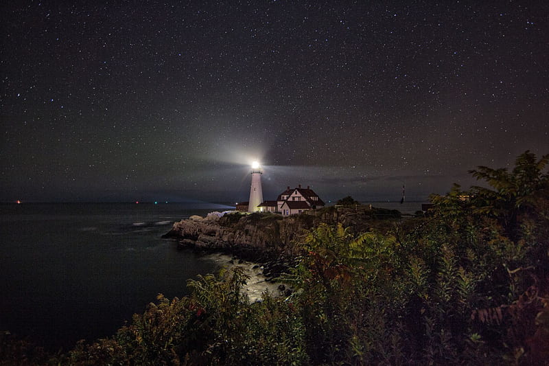 Lighthouse at Night, stars, house, coast, sea, light, HD wallpaper
