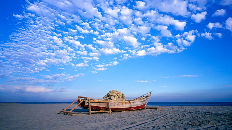 fishing boat on shore, nets, sand, boat, clouds, HD wallpaper