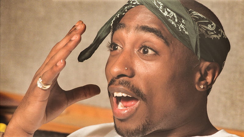 2Pac Tupac Closeup Having Green Kerchief In Head With Mouth Wide Open Music, HD wallpaper