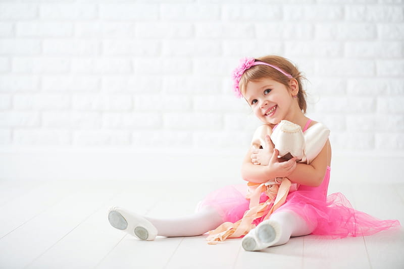 Little girl, beauty, child, face, pink, Belle, bonny, lovely, leg, comely, lying, pure, blonde, smile, fun, doll, studio, wall, baby, sit, cute, girl, childhood, white, pretty, adorable, sweet, sightly, nice, love Hair, little, Nexus, bonito, dainty, kid, graphy, fair, people, princess, HD wallpaper