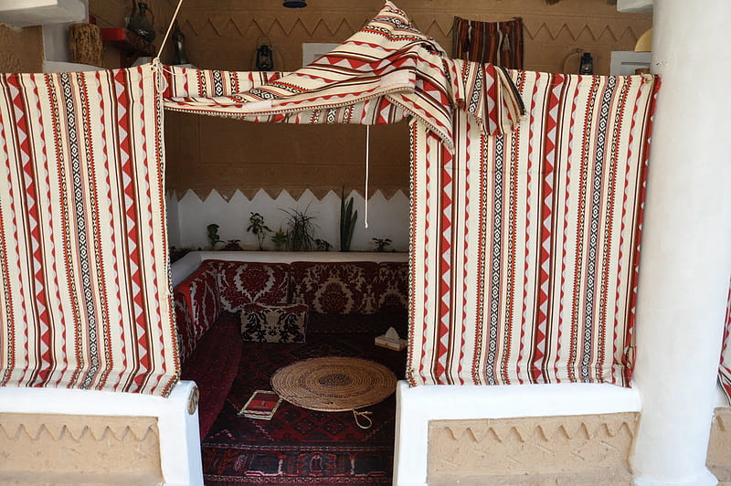 Traditional Saudi Tent, red, rest, brown, food, saudi tent, saudi arabia, carpet, calm, ethno, flowers, ryad, sofa, eating, pillows, HD wallpaper