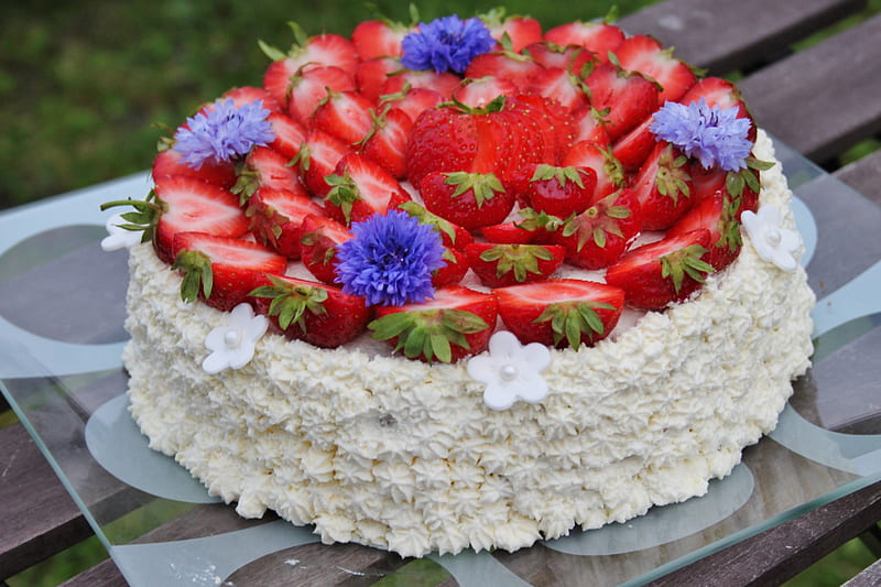 Strawberry cake, strawberries, cake, flowers, cream, HD wallpaper