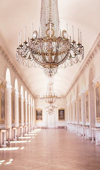 Chandelier Stock Photos, Royalty Free Chandelier Images | Depositphotos