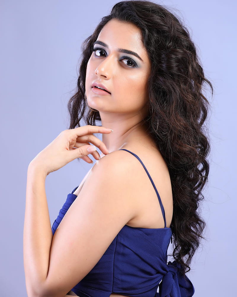 Ashika Ranganath, blue, kannada actress, HD phone wallpaper
