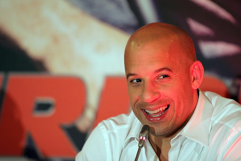 Vin Diesel, muscle, man, smile, sexy, body, hot, handsome, actor, HD wallpaper