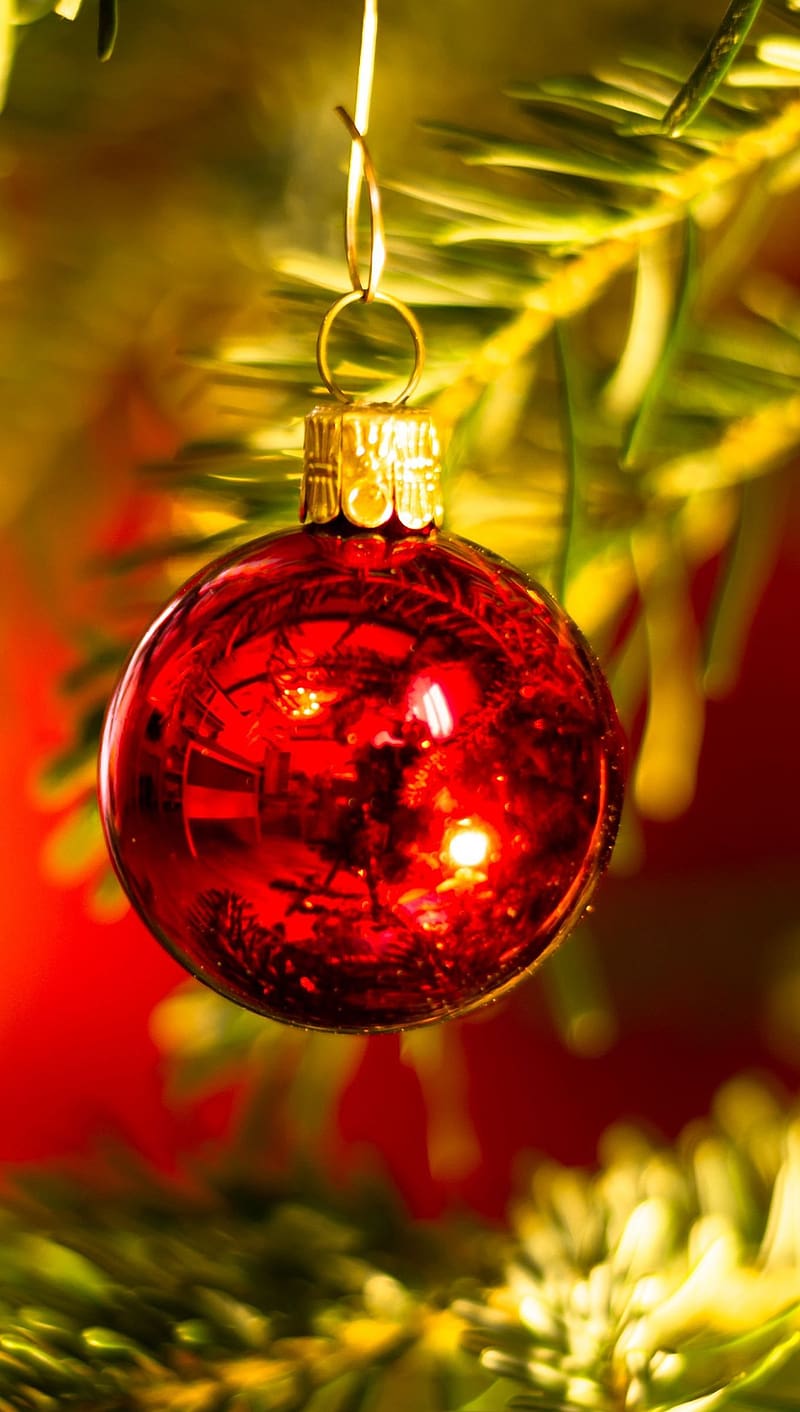 Christmas ornament on tree Ultra, Christmas Vertical, HD phone ...