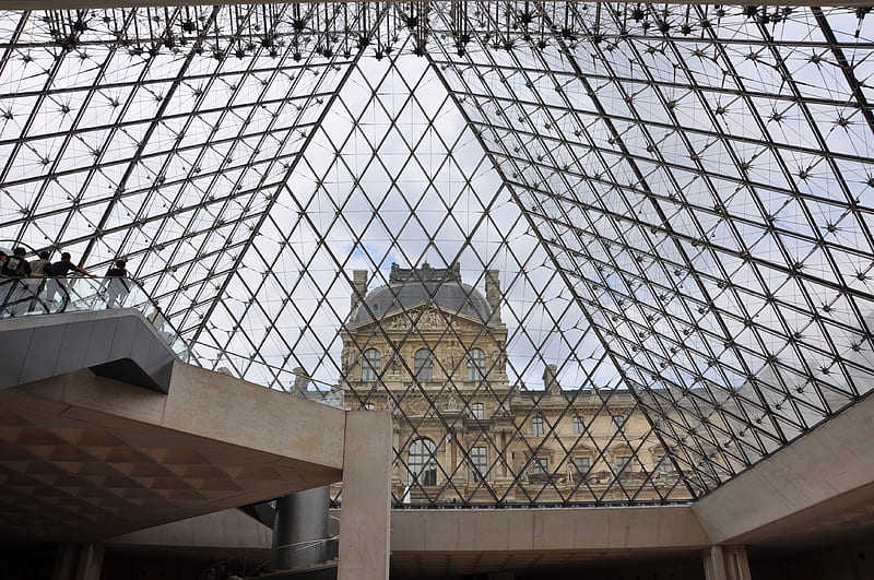 A magnificent Parisian Pyramid, pyramid, a, magnificent, parisian, HD wallpaper