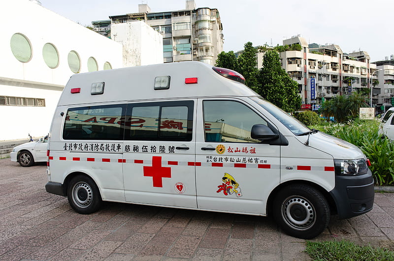 volkswagen t5 ambulance, fire, city, ambulance, volksawagen, taipei, department, HD wallpaper