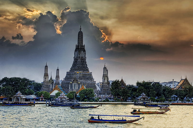 Bangkok at sunset, buddhist, buddha, thailand, sculpture, boat, arhitecture, sunsets, temple, river, places, worship, religion, sky, water, thai, nature, bangkok, HD wallpaper