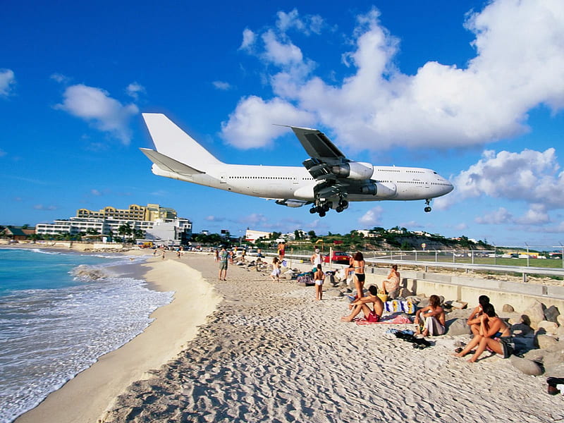 Untitled , saint martin, landing, airport maho bay, st martin, vehicles aviation, close to shore, low landing, HD wallpaper