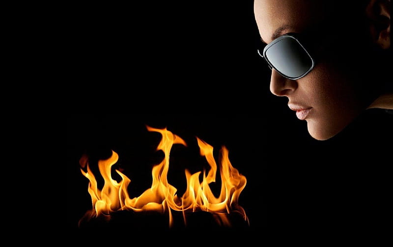 Keeping an eye on a flammable situation, sunglasses, watching, woman, flames, HD wallpaper