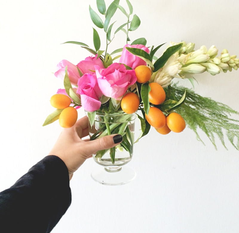 •✿•, arrangements, fruits, vase, mug, woman, small, glass, hand, flowers, HD wallpaper