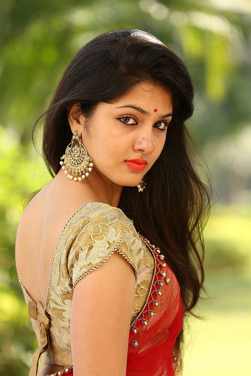 Gayatri Suresh, actress, malayalam, telugu, HD phone wallpaper