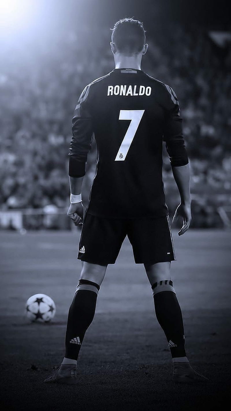 Cristiano Ronaldo Football Player 4K iPhone X Wallpapers Free Download