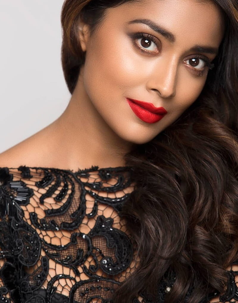Shriya Saran, tollywood, tamil actress, HD phone wallpaper