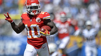 Chiefs Tyreek Hill Discussing Extension