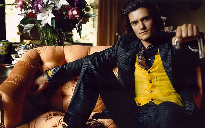 Orlando Bloom, suit, movie, interior, black, yellow, man, bouquet, flower, sofa, actor, vest, HD wallpaper
