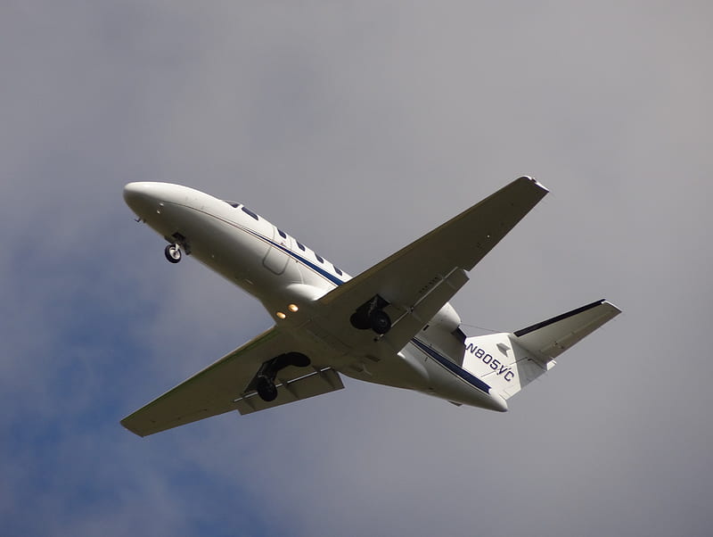 Private Aircraft Overhead, private plane, plane, jet, private jet, HD wallpaper
