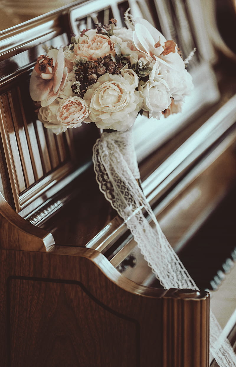 bouquet, flowers, composition, piano, HD phone wallpaper