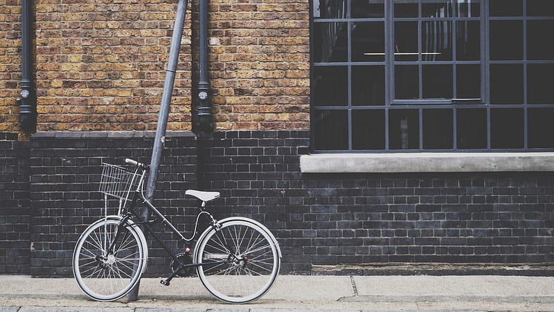 gray and black city bike on street, HD wallpaper