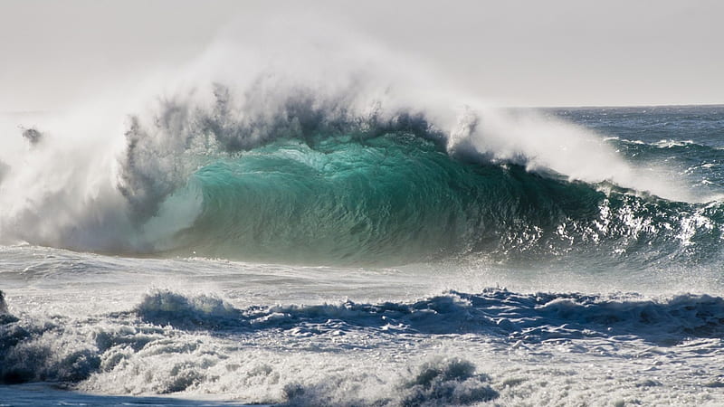 breaking waves in kauai hawaii, shore, green, large, surf, spray, waves, sea, HD wallpaper