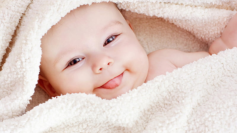 Cute Baby Covered With White Woolen Towel With Tongue Out Smiley Cute, HD wallpaper