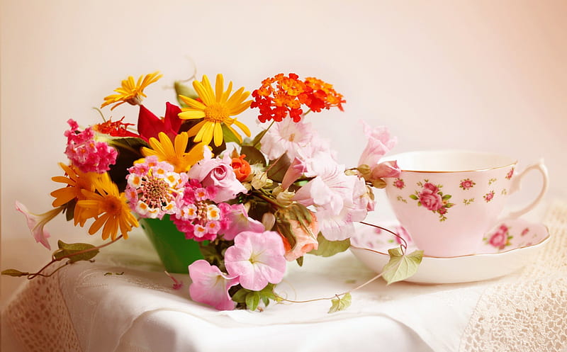 Still Life Flower Arrangement, life, orange, napkins, still, yellow, vase, abstract, cup, flowers, pink, HD wallpaper