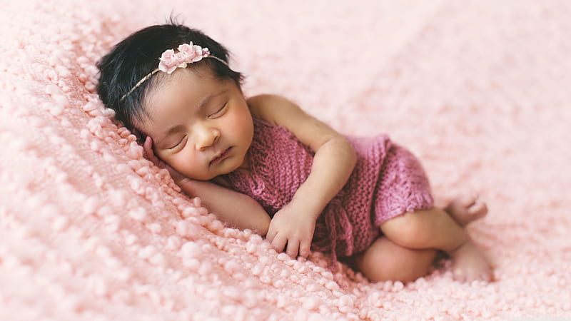 Cute Little Baby Child Is Sleeping On Woolen Cloth Wearing Pink Woolen Knitted Dress Cute, HD wallpaper