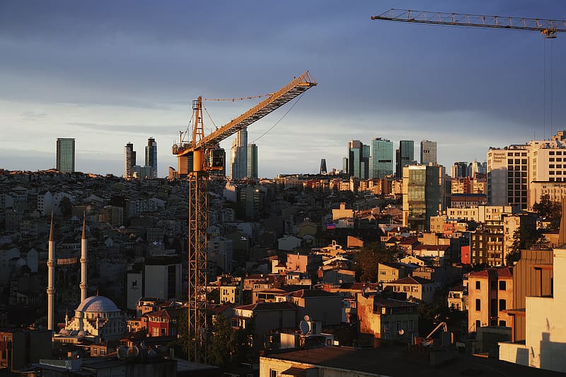 buildings, construction crane, city, evening, HD wallpaper
