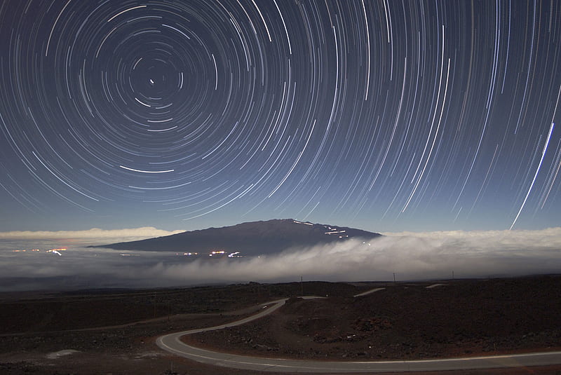 Star trails above Mount Kea, Hawai, mountain, road, clouds, star trails, HD wallpaper