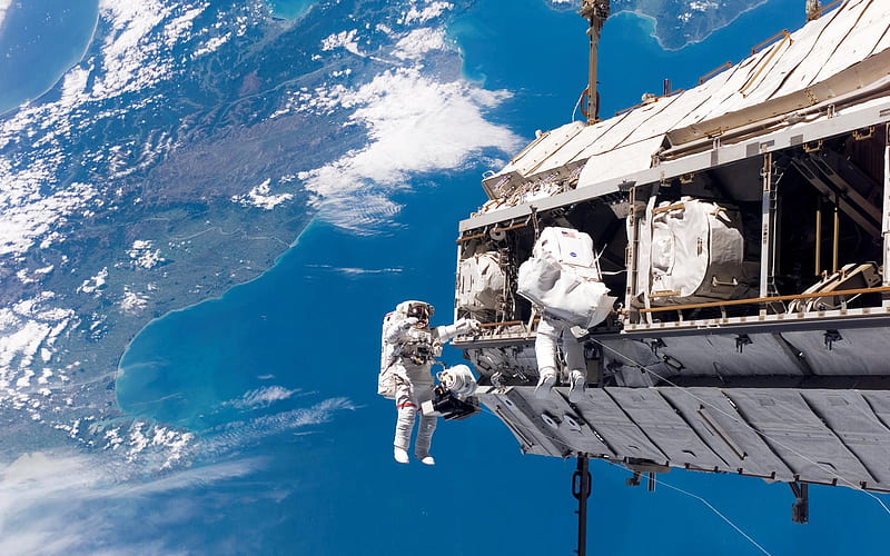 Space Station astronauts conducting scientific research-Explore the secrets of the universe allpaper, HD wallpaper