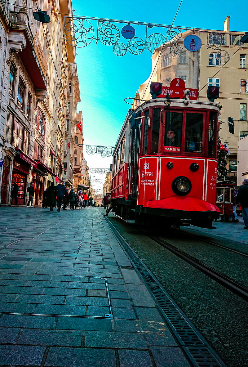 Taksim tramvay , istanbul taksim, istiklal, street life, taksim tramway, HD phone wallpaper