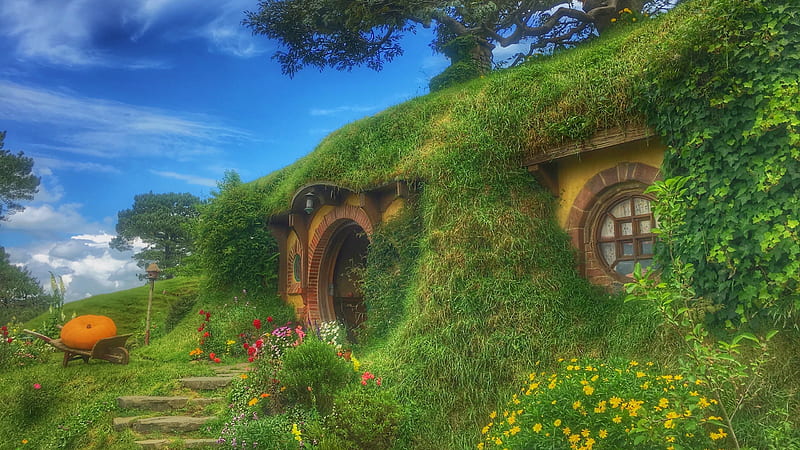 :-), hobbiton, fantasy, house, lotr, green, home, blue, HD wallpaper