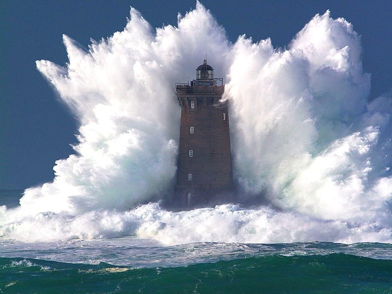 Lighthouse Under Huge Waves, powerful, splash, ocean, nature, waves, lighthouse, sea, HD wallpaper