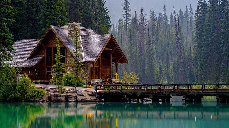 Emerald lake, tranquility, emerald, lodge, reflection, bridge, beautiful, forest, lake, serenity, HD wallpaper