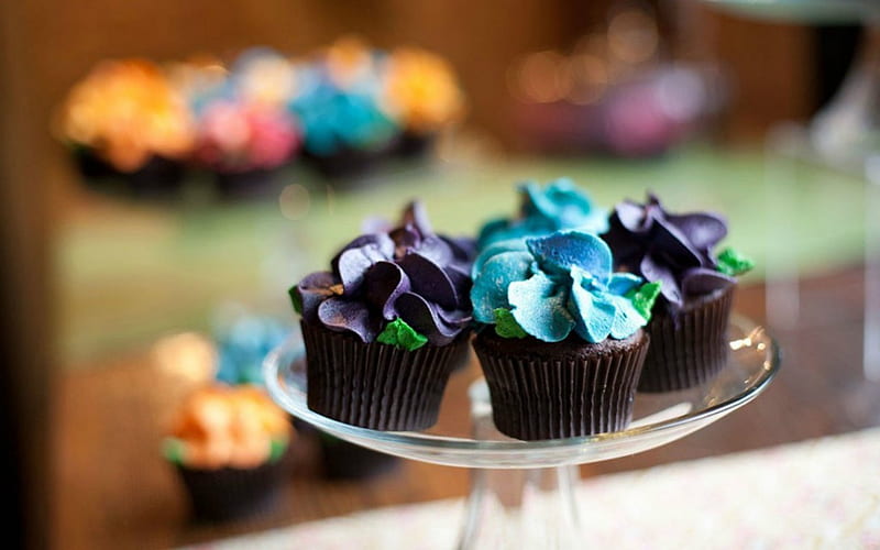 Cupcakes, plate, icing, cakes, food, HD wallpaper