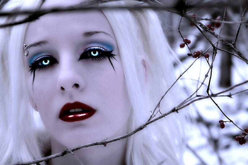 Winter Blood, red, forest, glow, blood, winter, alone, fantasy, cool, snow, vampire, freaky, white, eyes, HD wallpaper
