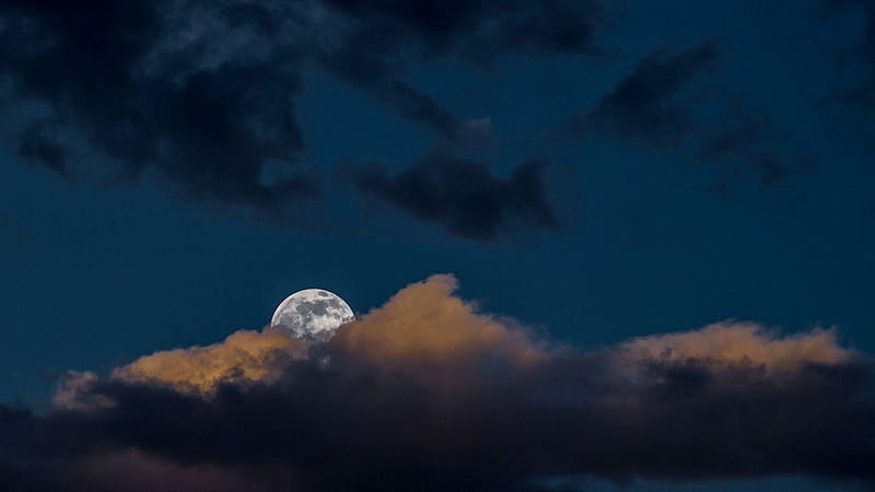Bright moon peaking over russet clouds during a soft blue night, night, moon, calming, russet, sky, clouds, blue, HD wallpaper
