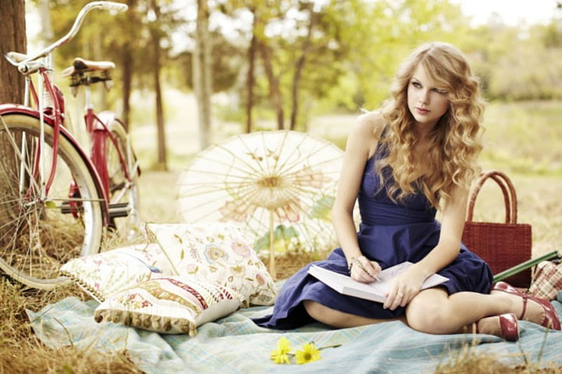 Taylor Swift, bicycle, picnic, -shoot, diary, pen, graphy, blue dress, alone, self, japanese parasol, parasol, writing, pillows, HD wallpaper
