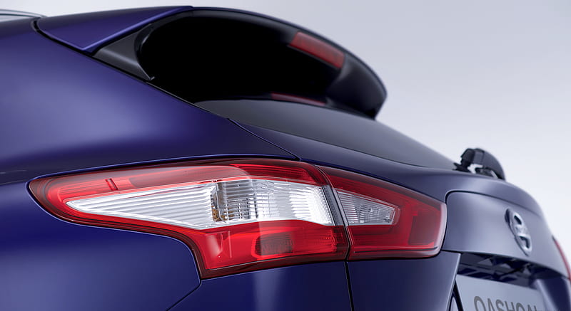 2014 Nissan Qashqai Blue - Tail Light , car, HD wallpaper