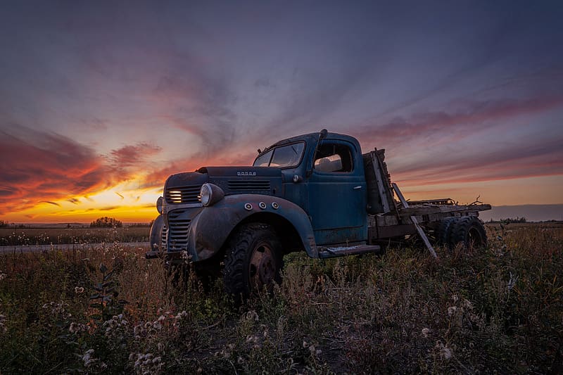 Abandoned Truck, abandoned, field, sunset, truck, HD wallpaper